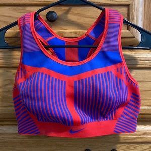 Nike FE/NOM Flyknit Women’s High Support Non-Padded Sports Bra